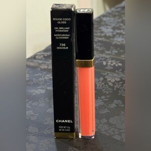 NIB CHANEL Rouge Coco Gloss in Shade 736 Douceur